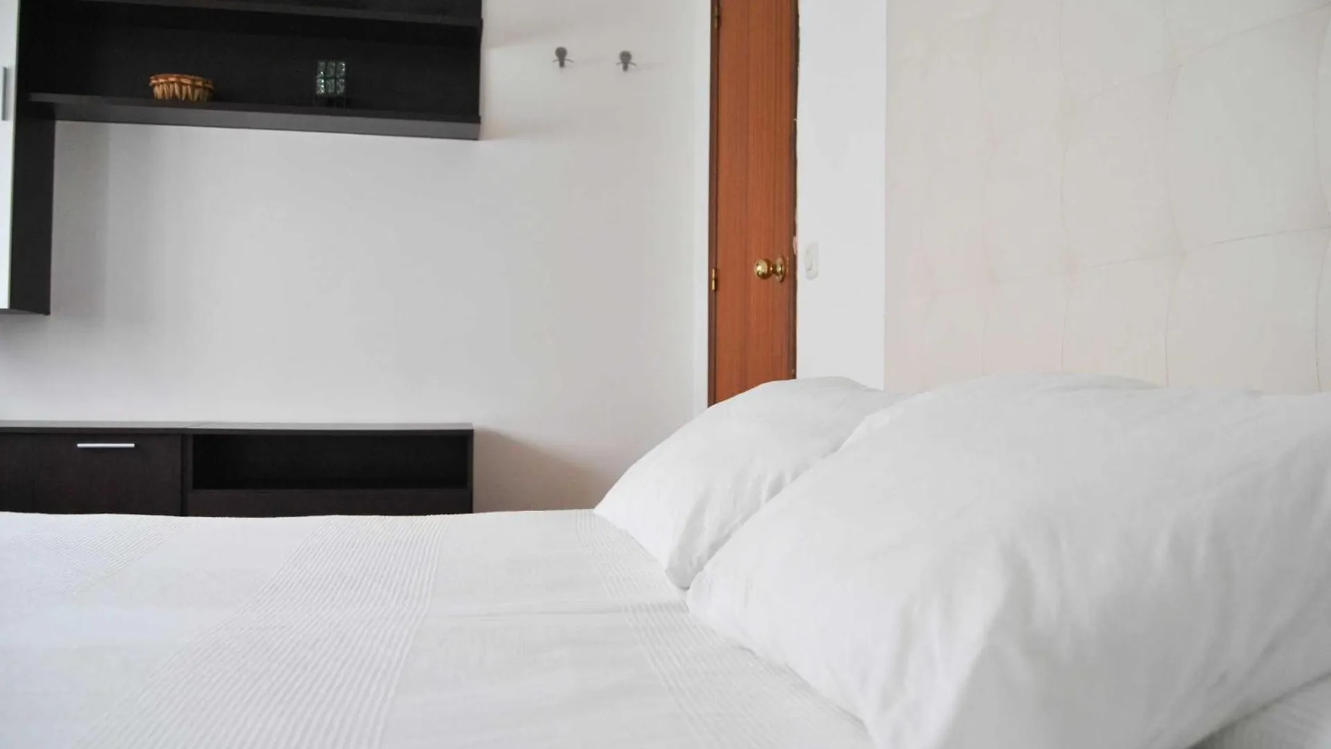 Apartment Wall Center - Aloha Sevilla Seville