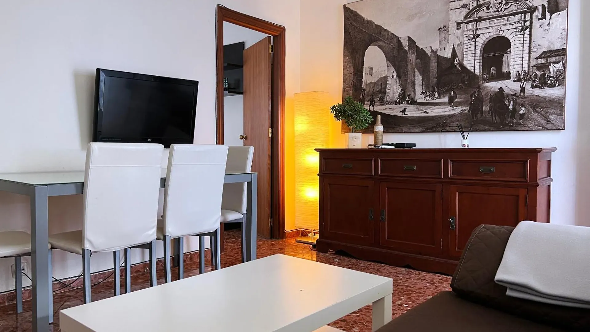 Apartment Wall Center - Aloha Sevilla Seville